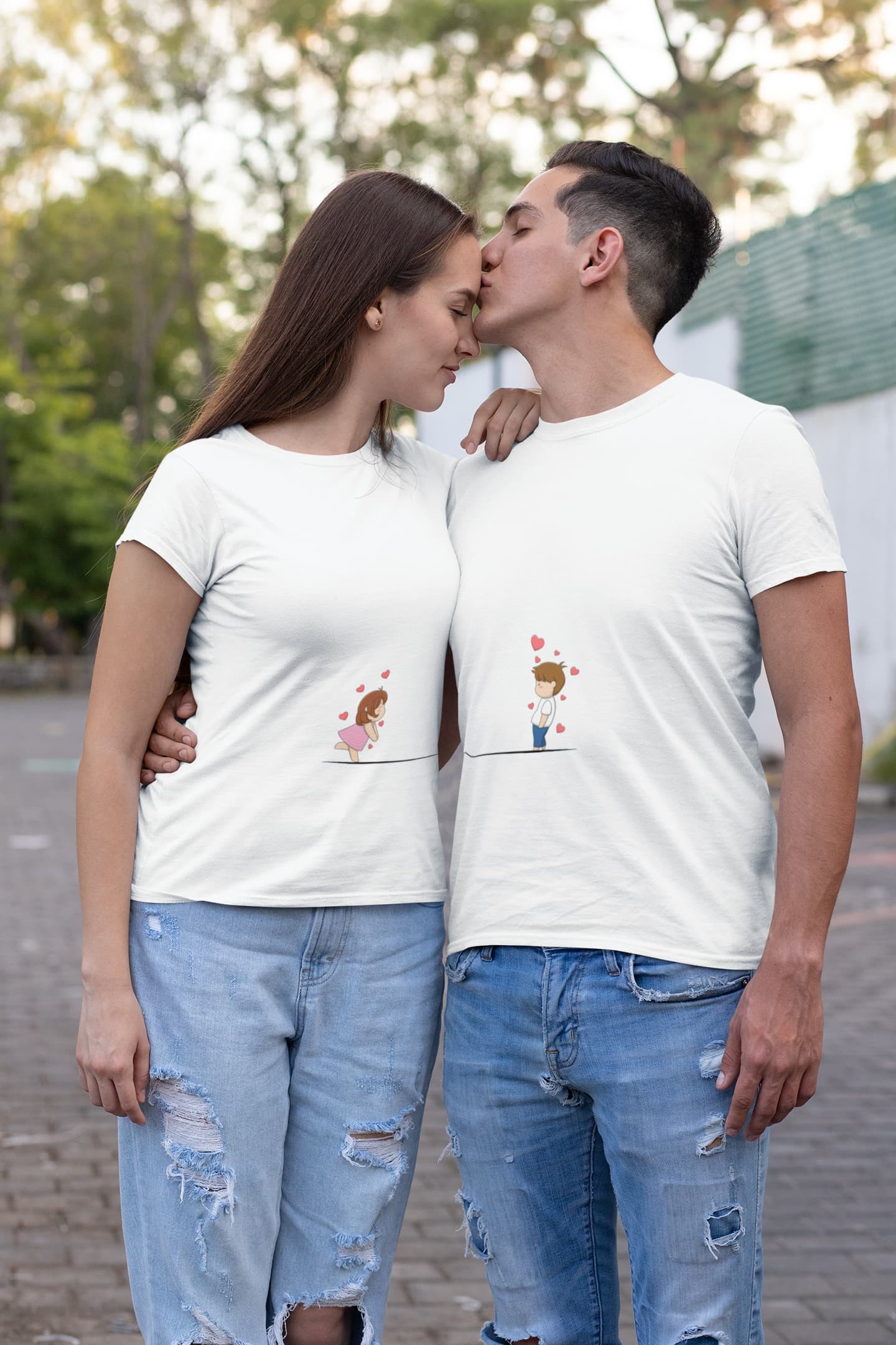 Cute Blushing Couple - Valentines Day Couple T-Shirt White